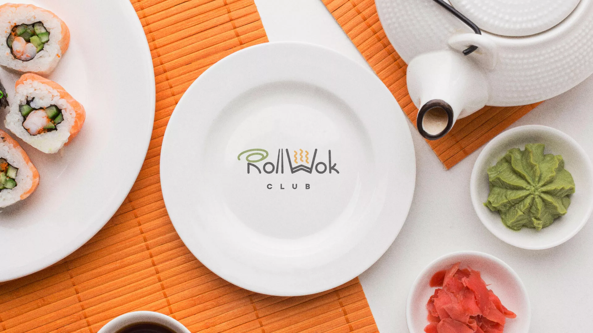 Разработка логотипа и фирменного стиля суши-бара «Roll Wok Club» в Кузнецке